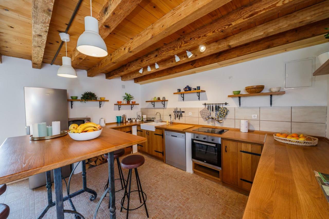 Beautiful Cottage With Heated Pool For 22 Ppl Plaški Exteriör bild