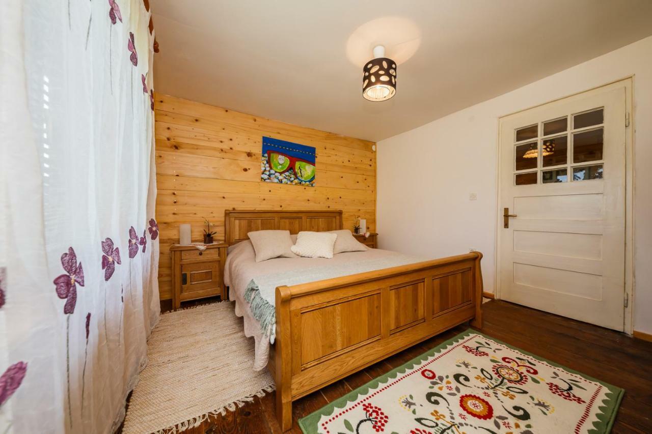 Beautiful Cottage With Heated Pool For 22 Ppl Plaški Exteriör bild